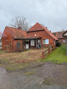 Foto - Zweifamilienhaus - 59.000,00&nbsp;EUR Kaufpreis, ca.&nbsp; 200,00&nbsp;m&sup2;