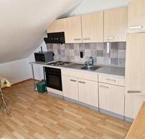 Kleine möblierte Wohnung (1.OG) in 73479 Röhlingen (BJ 1983). - Ellwangen (Jagst)