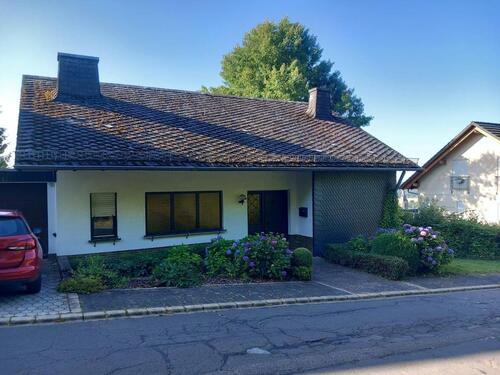 Foto - Einfamilienhaus in 56761 Müllenbach ( Nähe A 48 )