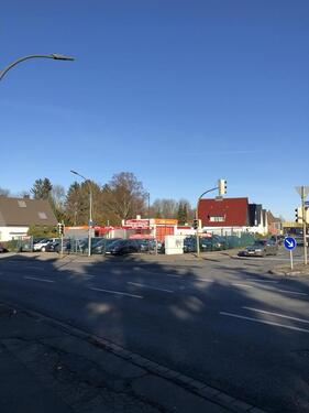 Foto - Eingezäuntes Gewerbegrundstück vielseitig nutzbar