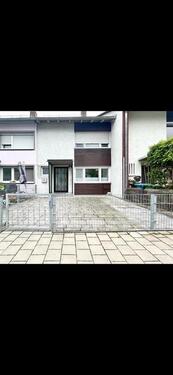 Foto - RHEINMITTELHAUS MIT GARAGE IN AUDI NÄHE