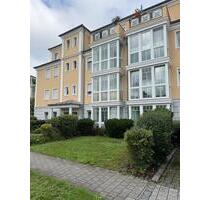 Attr., gut ausgestattete 3 Zi. ETW mit SW Balkon u. Wintergarten - Vaterstetten Baldham
