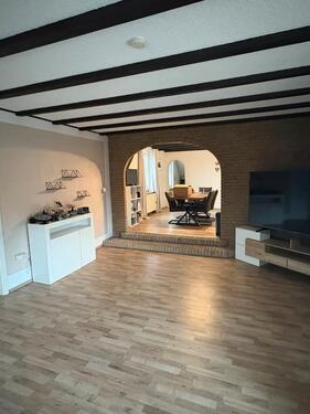 Foto - Helle ca. 100m² Obergeschosswohnung in Pewsum