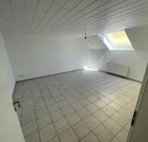 *Provisionsfrei* 3-Zimmer Wohnung in kleiner Wohneinheit + Garage - Hockenheim