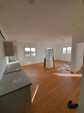 Foto - Wohnung Erstbezug, große Garage, Lagerfläche zu Vermieten