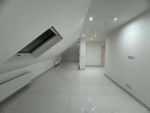 Foto - 2 Zimmer Dachgeschoßwohnung zur Miete in Rödermark