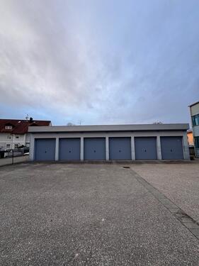 Foto - 6 Kfz-Stellplätze in Erding – bevorzugt Gesamtanmietung 