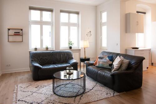 Foto - Provisionsfrei: Renovierte 2-Zimmer-Altbauwohnung am Schillerpark