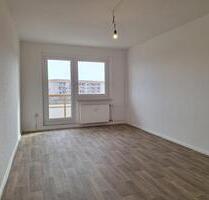 Ab 01.05.2026*Frisch renovierte 5 Zimmer-Wohnung im Hochparterre, 2 Bäder und Balkon! - Leipzig West