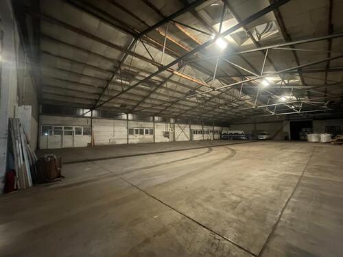 Foto - 1.000m² Lagerfläche– ab 2,50 €m² – sofort verfügbar