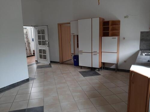 Foto - EG-Wohnung 2ZKB mit Küche EBK - 470,00 EUR Kaltmiete, ca.  48,00 m²