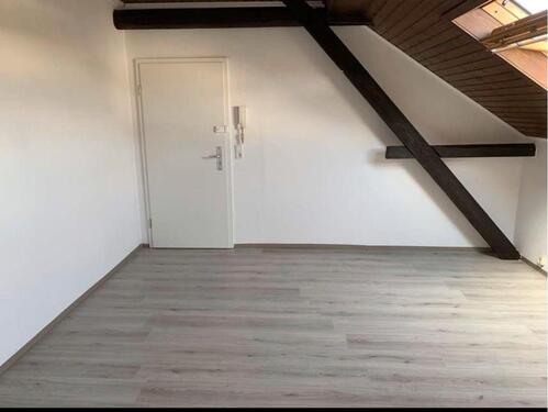 Foto - 1 Zimmer Dachgeschoßwohnung zur Miete in Krefeld