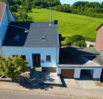 Modernisiertes Einfamilienhaus mit Doppelgarage & Garten - Püttlingen