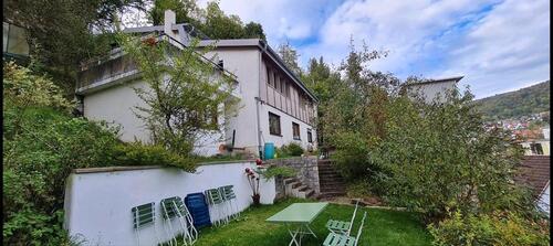 Foto - schönes Haus mit Einliegerwohnung und sehr großer Garage