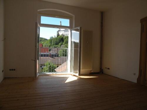 Foto - WEIDA: Sonnige schön sanierte Altbauwohnung mit Burgblick