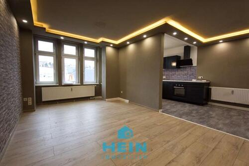 Foto - Wunderschöne 3-RW mit Balkon, EBK und Stellplatz in zentraler Lage!