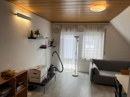 Foto - 2 Zimmer DG-Wohnung mit Balkon, EBK und Stellplatz