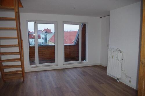 Foto - 3-Raum-Wohnung im Dachgeschoss mit Logia und Einbauküche