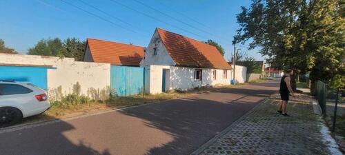 Foto - Haus mit Nebengebäude - 25.000,00 EUR Kaufpreis,