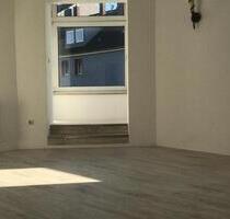 Tolle 3-Zi.-Whg. 90qm inkl. Dachterrassennutzung in DU-Meid - Duisburg Mittelmeiderich