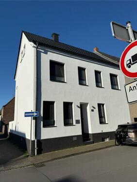 Foto - Einfamilienhaus zum mieten - 1.450,00 EUR Kaltmiete,