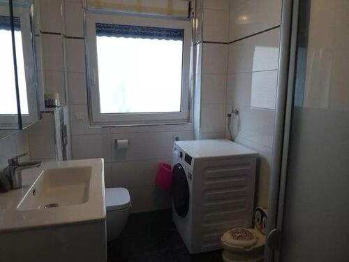 Foto - Provisionsfrei Großzügige 6-Zimmer Wohn.auf 2 Etagen Bischofsheim