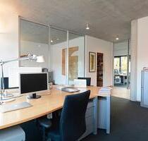 Heller Schreibtischplatz in kreativer Bürogemeinschaft mit Terrasse - All-in-Miete - Hamburg Altona-Nord