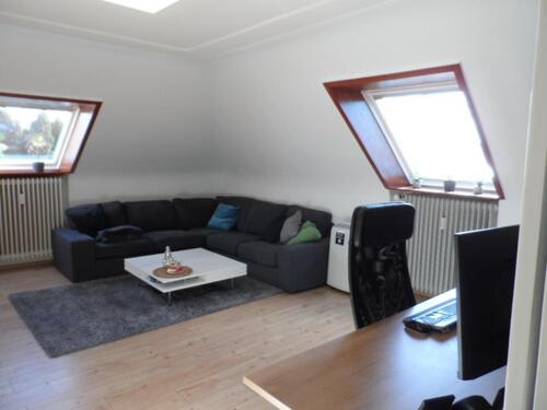 Foto - 2-Zimmer-DG-Wohnung, Preis: 685,00 €+35,00 (je Stellplatz), + NK