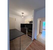 EINZIEHEN & WOHLFÜHLEN - Sanierte 2-Zi.-Whg mit EBK, Bad & Balkon - Chemnitz Klaffenbach