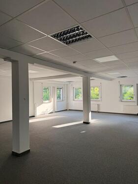 Foto - Gewerberäume Büro in toller Feldrandlage mit Parkplätzen