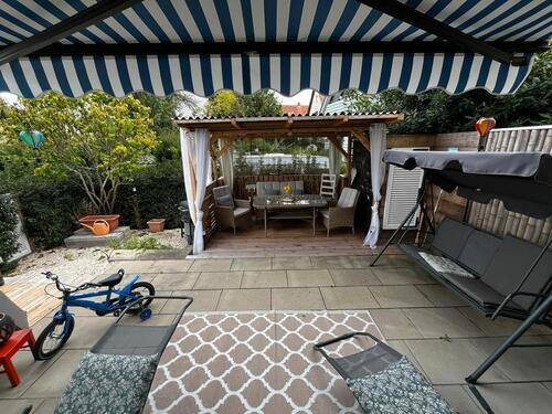 Foto - Grosses, renoviertes Haus mit 5,5 Zimmern, Garten & zwei Balkonen