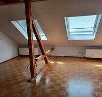 Helle freundliche DG-Wohnung mit kleiner Galerie - Stuttgart Stuttgart-Ost