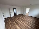 Foto - 4 12 Raum Wohnung zu vermieten - 998,00 EUR Kaltmiete,