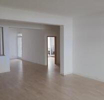 3,5-Zi.wohnung mit 2 Balkonen und Sicht auf Neckar u. Wasen - Stuttgart Bad Cannstatt 3,5-Zi.wohnung mit 2 Balkonen und Sicht auf Neckar u. Wasen - Stuttgart Bad Cannstatt