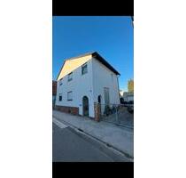 2 Familienhaus im Zentrum von Lampertheim