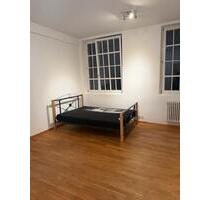 Studenten-WG-Zimmer XL - frisch renoviert in 6er-WG im Zentrum - Trossingen