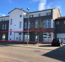 Helle Erdgeschossfläche in Essingen - ideal als Showroom oder Büro-Praxisraum zu vermieten