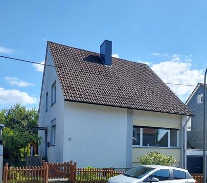 Foto - Wunderschönes Zweifamilienhaus mit Garten, Balkon und Garage