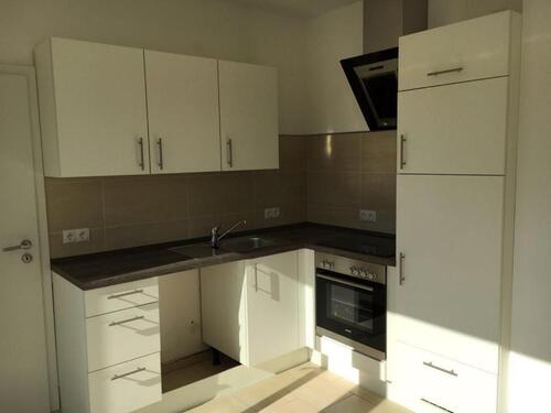 Foto - Lichtdurchflutete 77 qm 2 Zimmer-Wohnung 1 OG mit Dachterrasse