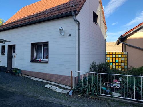 Foto - Haus 60m² mit kleinem Grundstück Nähe Radeburg zum Selbstausbau