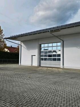 Foto - Hallenplätze für Wohnmobil, Boot oder Oldtimer