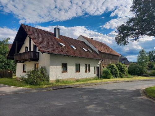 Foto - Wohnhaus mit ehem. Hofstelle - 365.000,00 EUR Kaufpreis,