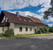 Wohnhaus mit ehem. Hofstelle - 365.000,00 EUR Kaufpreis, in Püchersreuth (PLZ: 92715) Ilsenbach