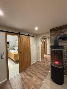 Foto - Große 5 Zimmer Wohnung zu vermieten!