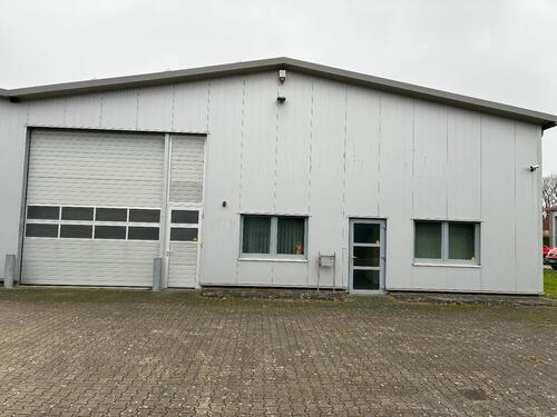 Foto - Halle mit Büro zu vermieten - 1.850,00&nbsp;EUR Kaltmiete,