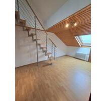 Provisionsfrei! 3-Zimmer-DG-Wohnung mit Loggia, Stellplatz, EBK - Pforzheim Eutingen