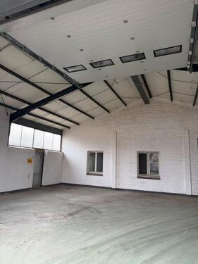 Foto - Halle Lagerhalle XXL Garage Lagerbox Storage 4 m² bis 1500 m²