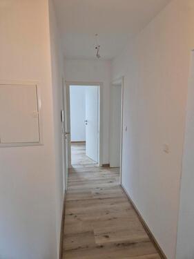Foto - 3 Zi. Wo. Hell u. Renoviert - 750,00 EUR Kaltmiete,