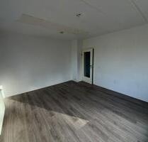 Lichtdurchflutete 2‑Zimmer-Wohnung mit Balkon in Großkayna - Braunsbedra Lichtdurchflutete 2‑Zimmer-Wohnung mit Balkon in Großkayna - Braunsbedra