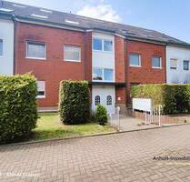 Idyllische 3-Zimmer-Erdgeschosswohnung mit Garten und TG-Stellplatz - Sandersdorf-Brehna